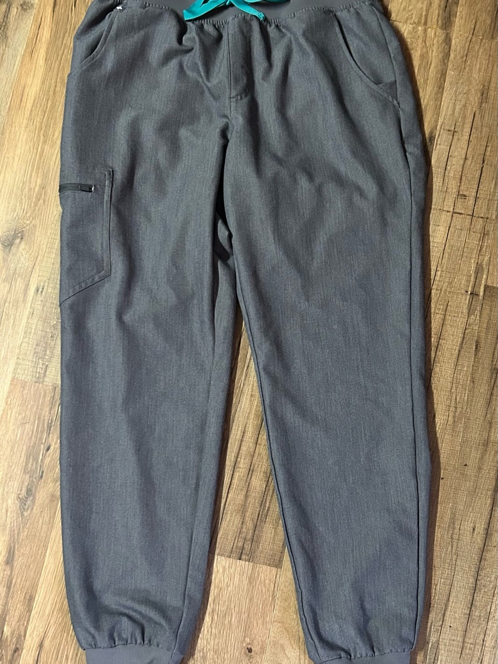FIGS size Medium Women’s Graphite  Gray Zamora Joggers